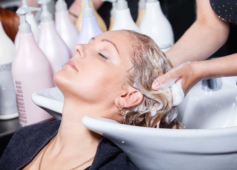 Как выпрямить волосы после химической завивки: какой способ лучше | bellehair.info